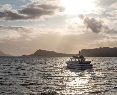 Morar Trek & Cruise.